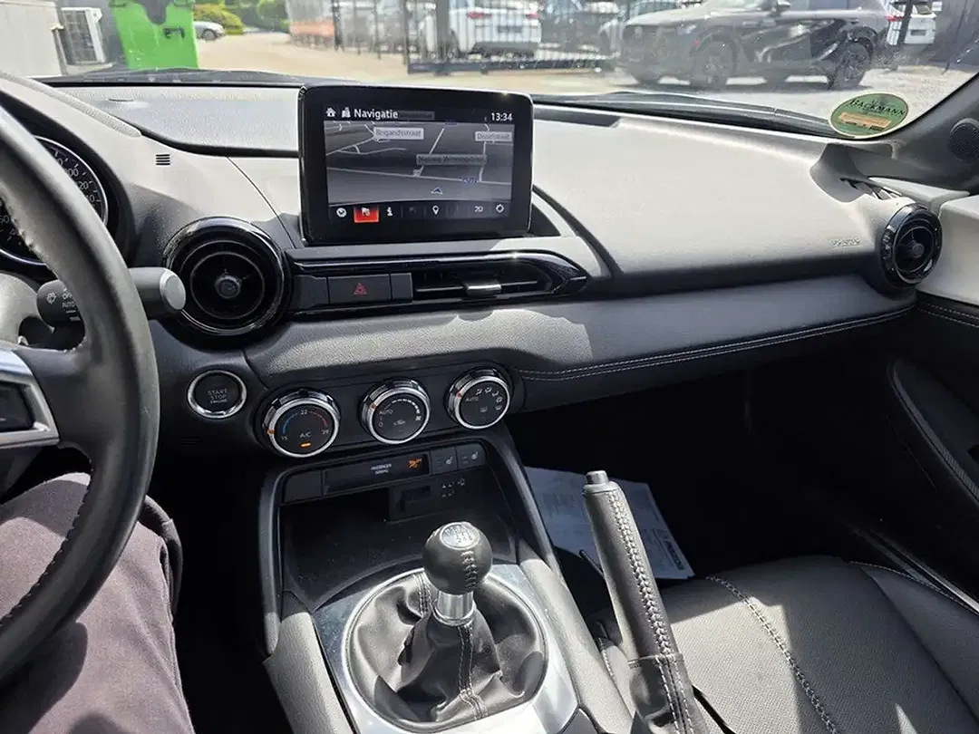 Mazda MX-5 - Thumbnail 11