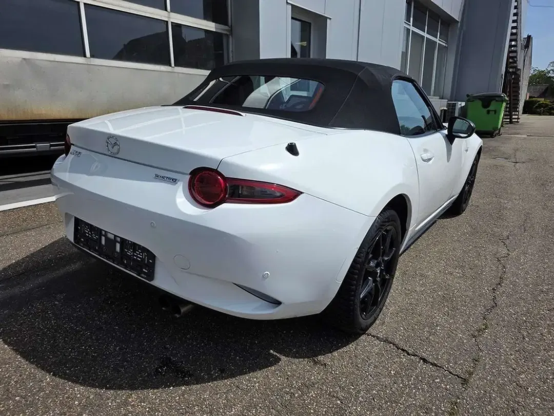 Mazda MX-5 - Thumbnail 5