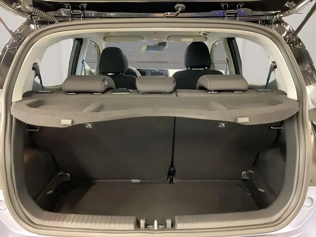 Hyundai i10 - Thumbnail 13