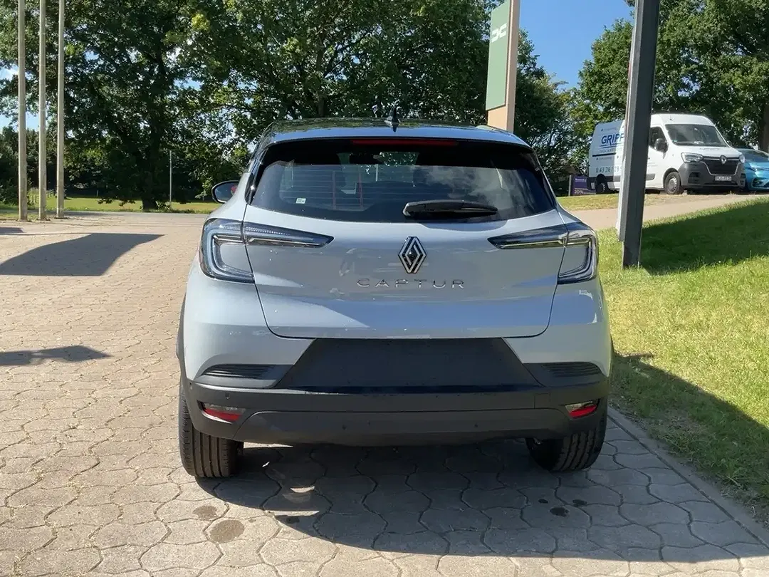 Renault Captur - Thumbnail 3