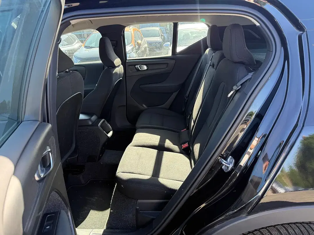 Volvo XC40 - Thumbnail 11