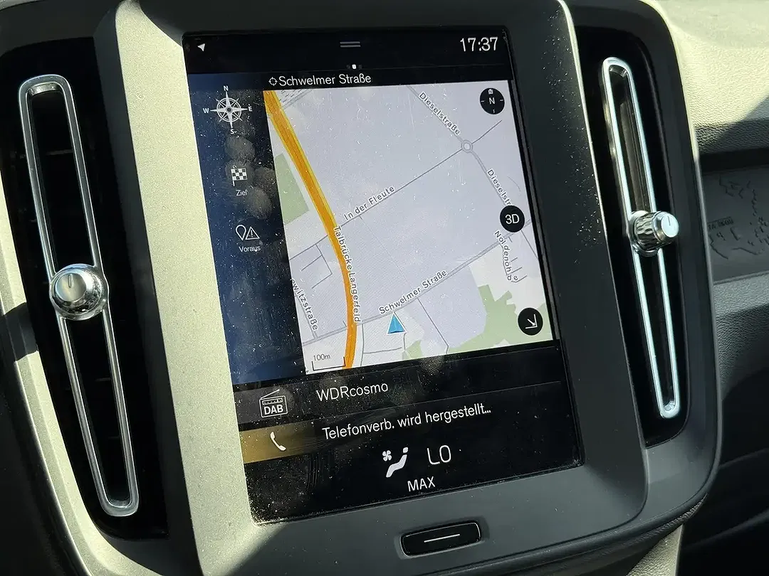Volvo XC40 - Thumbnail 12