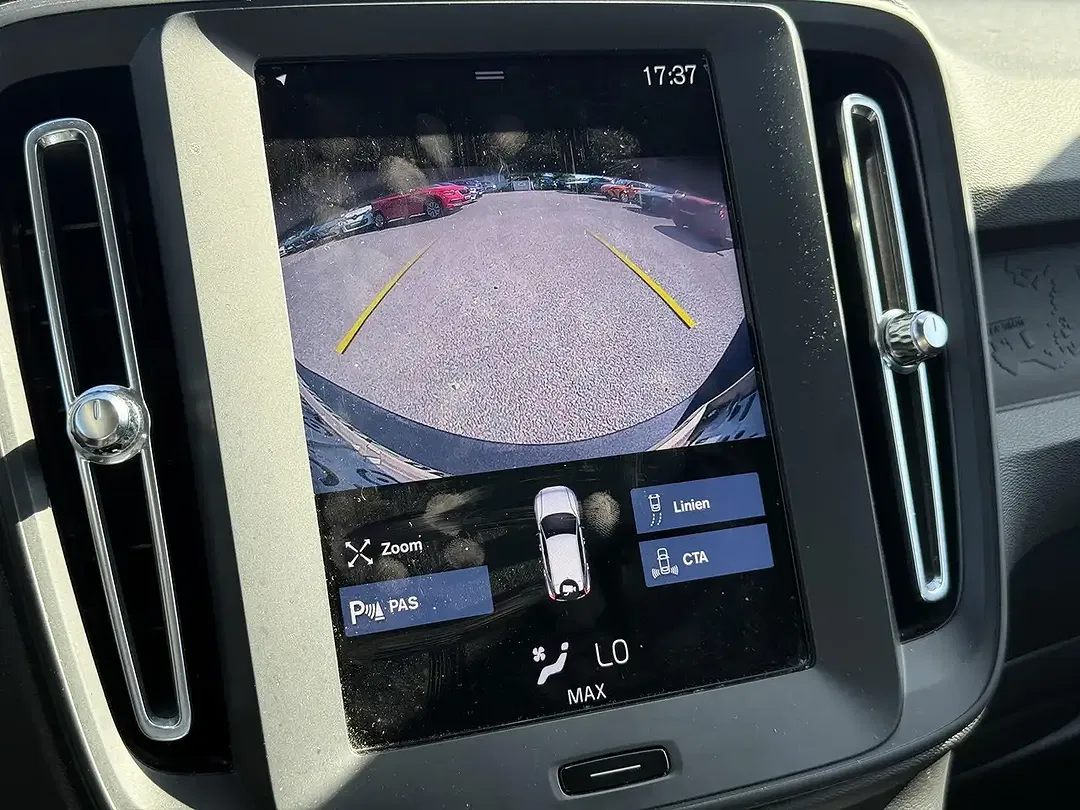 Volvo XC40 - Thumbnail 13