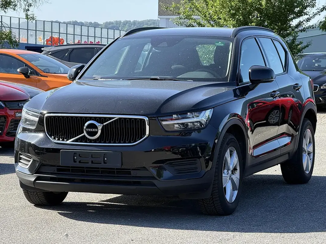 Volvo XC40 - Thumbnail 3