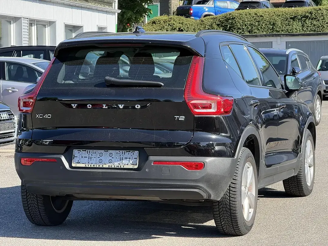 Volvo XC40 - Thumbnail 4