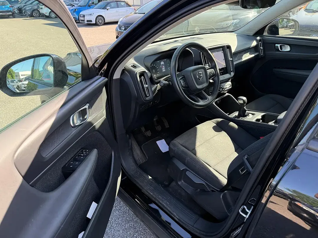 Volvo XC40 - Thumbnail 8