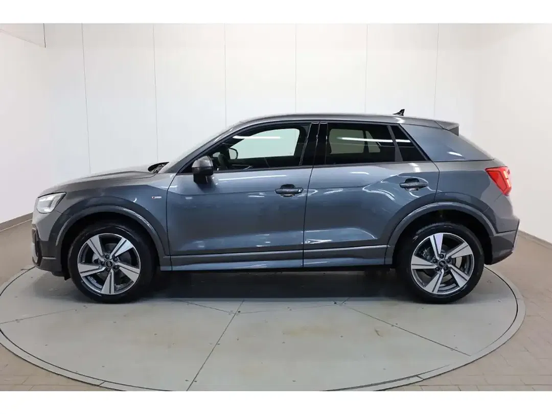 Audi Q2 - Thumbnail 4