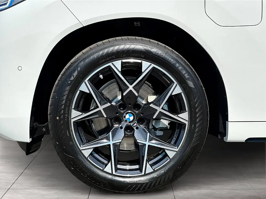 BMW X3 - Thumbnail 6