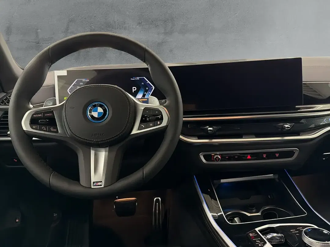 BMW X5 - Thumbnail 10