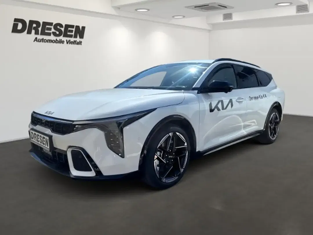 Kia K4 - Thumbnail 1