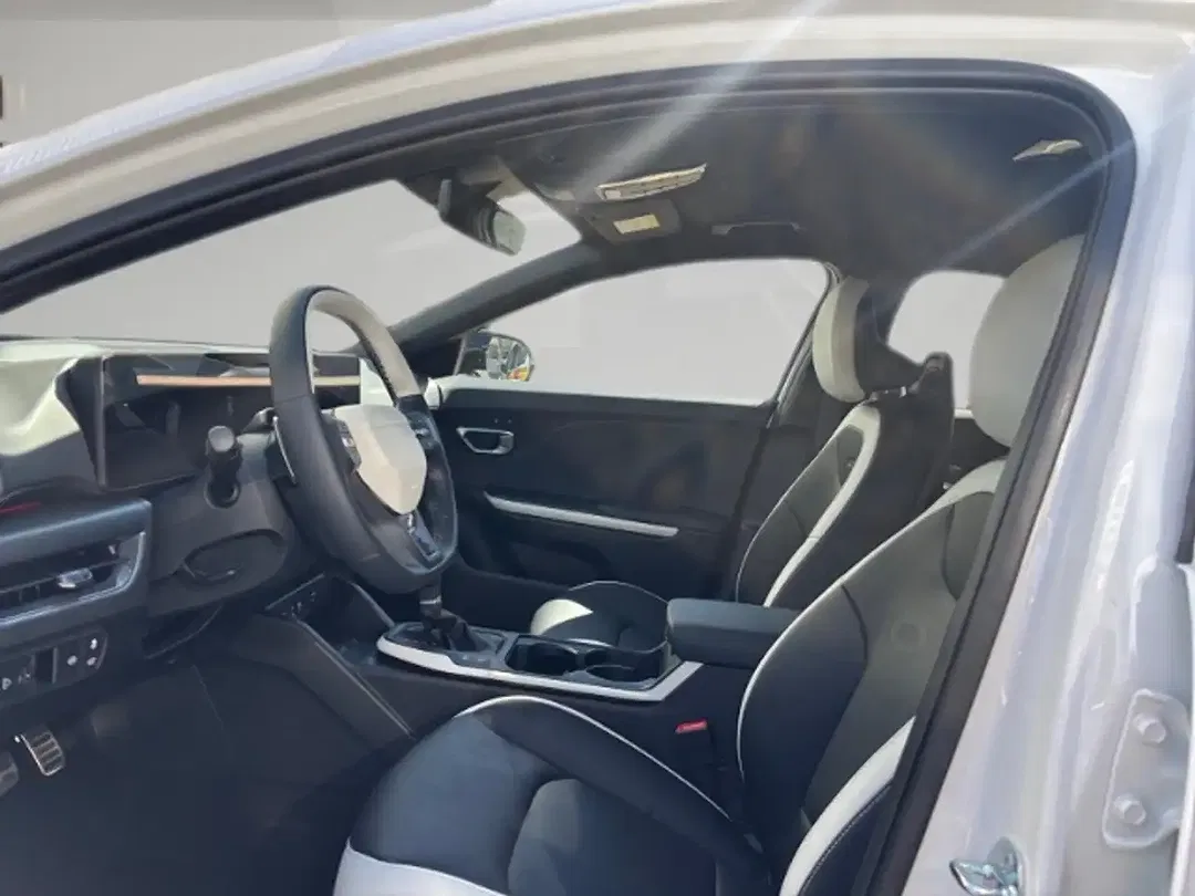 Kia K4 - Thumbnail 7