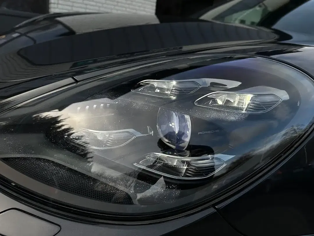Porsche Panamera - Thumbnail 4