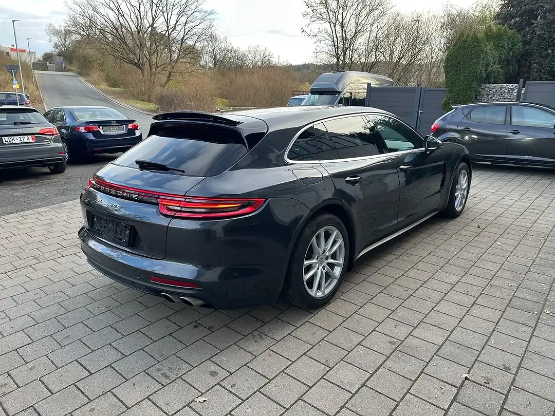 Porsche Panamera - Thumbnail 8