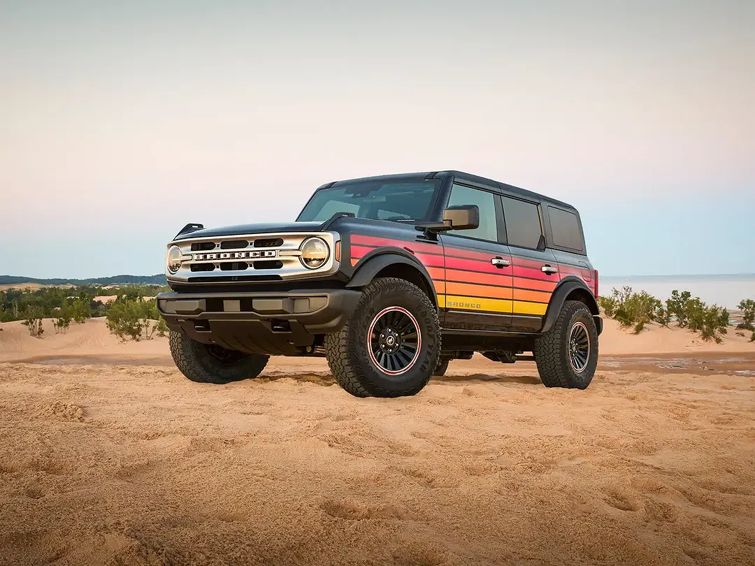 Ford Bronco - Thumbnail 10