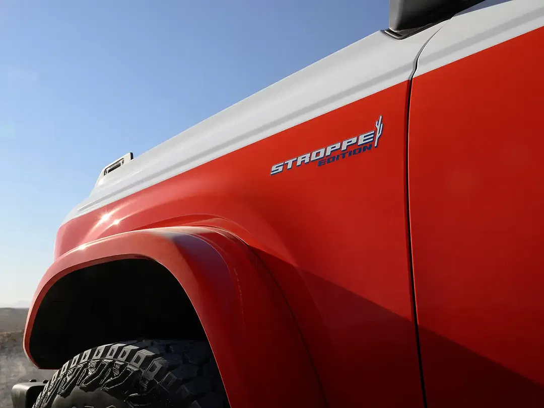 Ford Bronco - Thumbnail 8