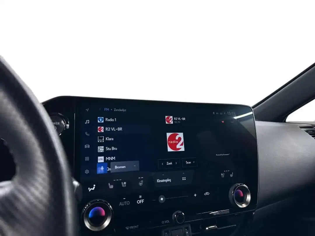Lexus NX 450h+ - Thumbnail 11