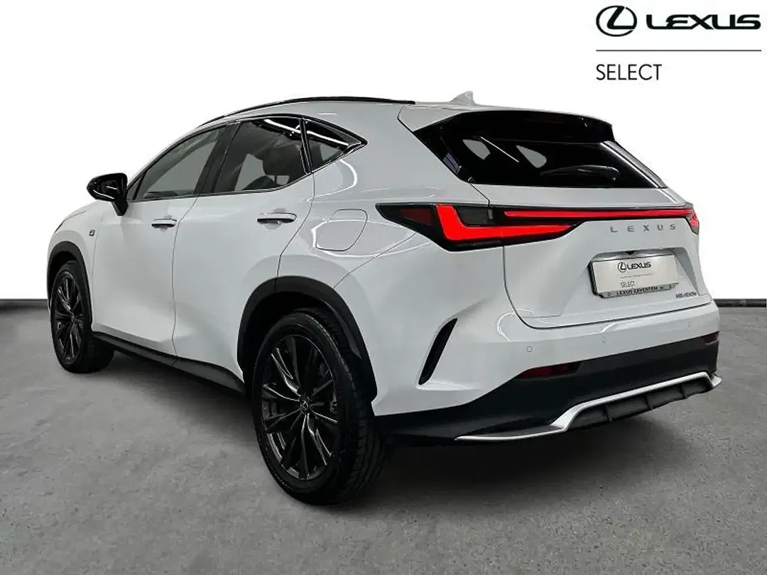 Lexus NX 450h+ - Thumbnail 2