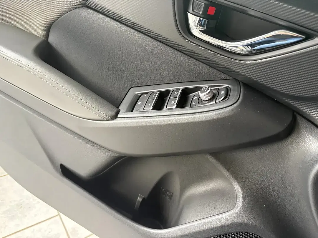 Subaru Crosstrek - Thumbnail 15