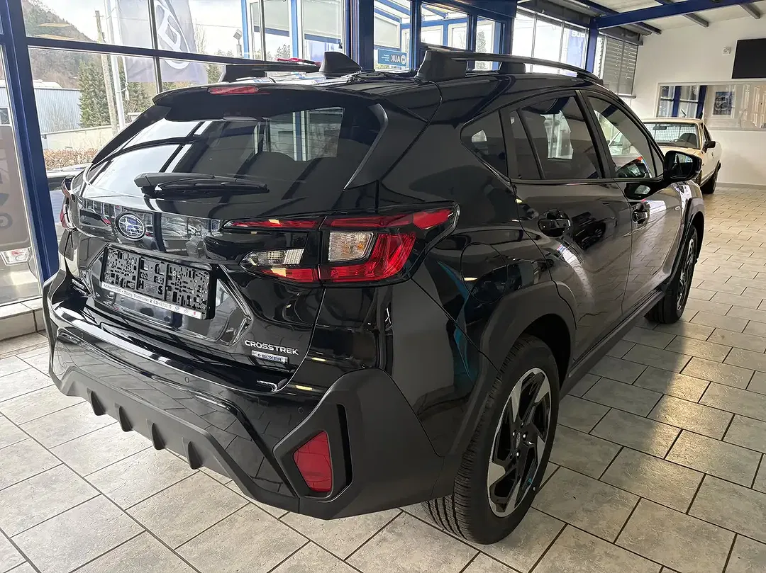 Subaru Crosstrek - Thumbnail 3