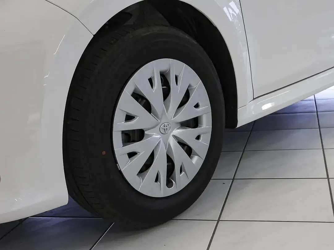 Toyota Yaris - Thumbnail 13