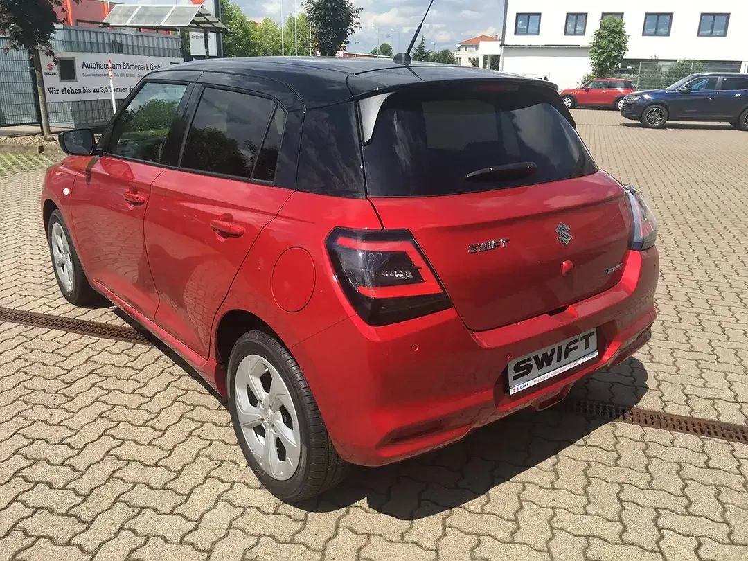 Suzuki Swift - Thumbnail 6