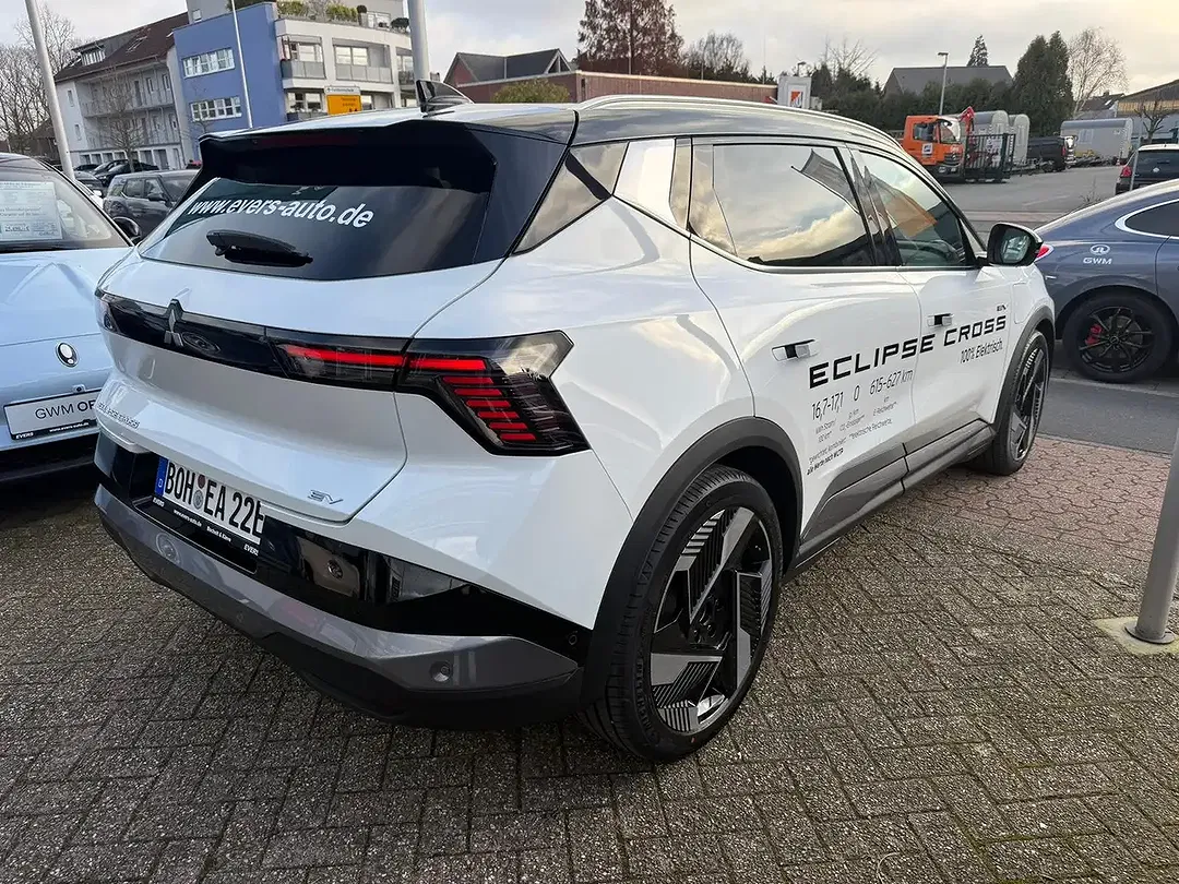 Mitsubishi Eclipse Cross - Thumbnail 5