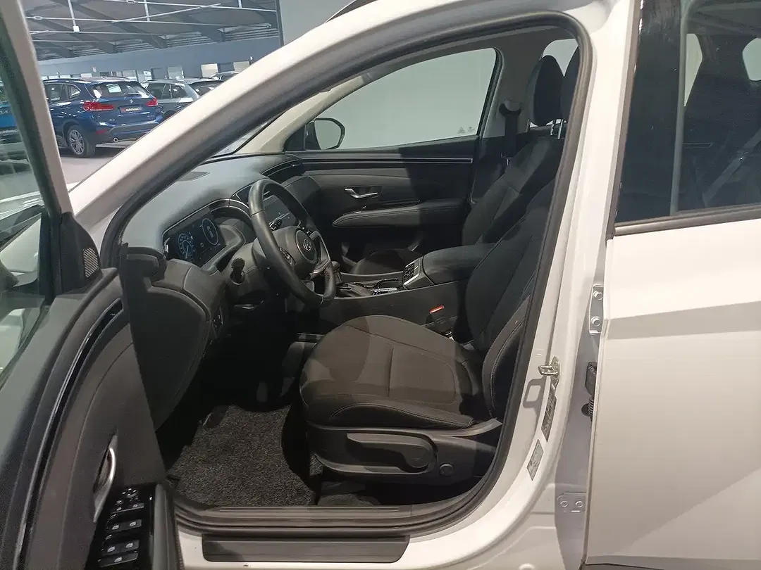 Hyundai TUCSON - Thumbnail 8