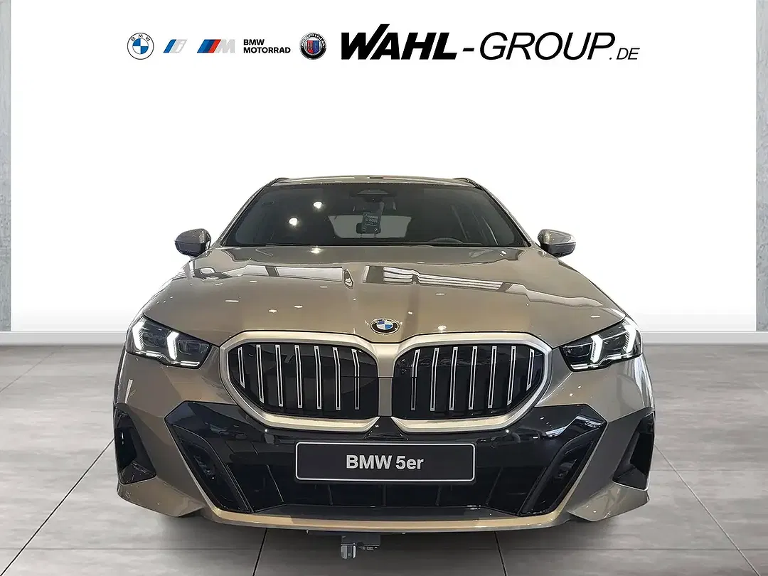 BMW 520 - Thumbnail 2