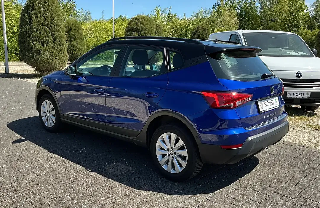 SEAT Arona - Thumbnail 3