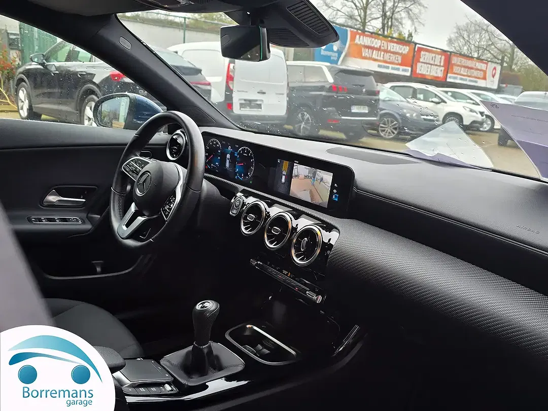 Mercedes-Benz CLA 180 - Thumbnail 2
