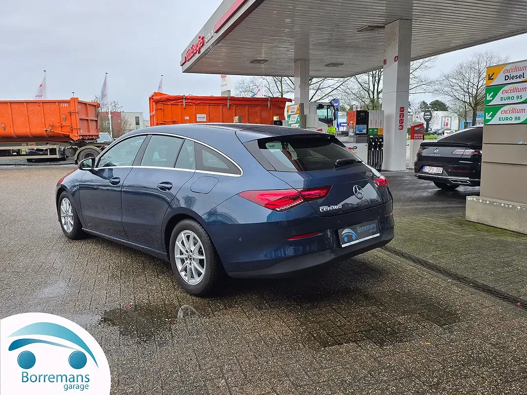 Mercedes-Benz CLA 180 - Thumbnail 3