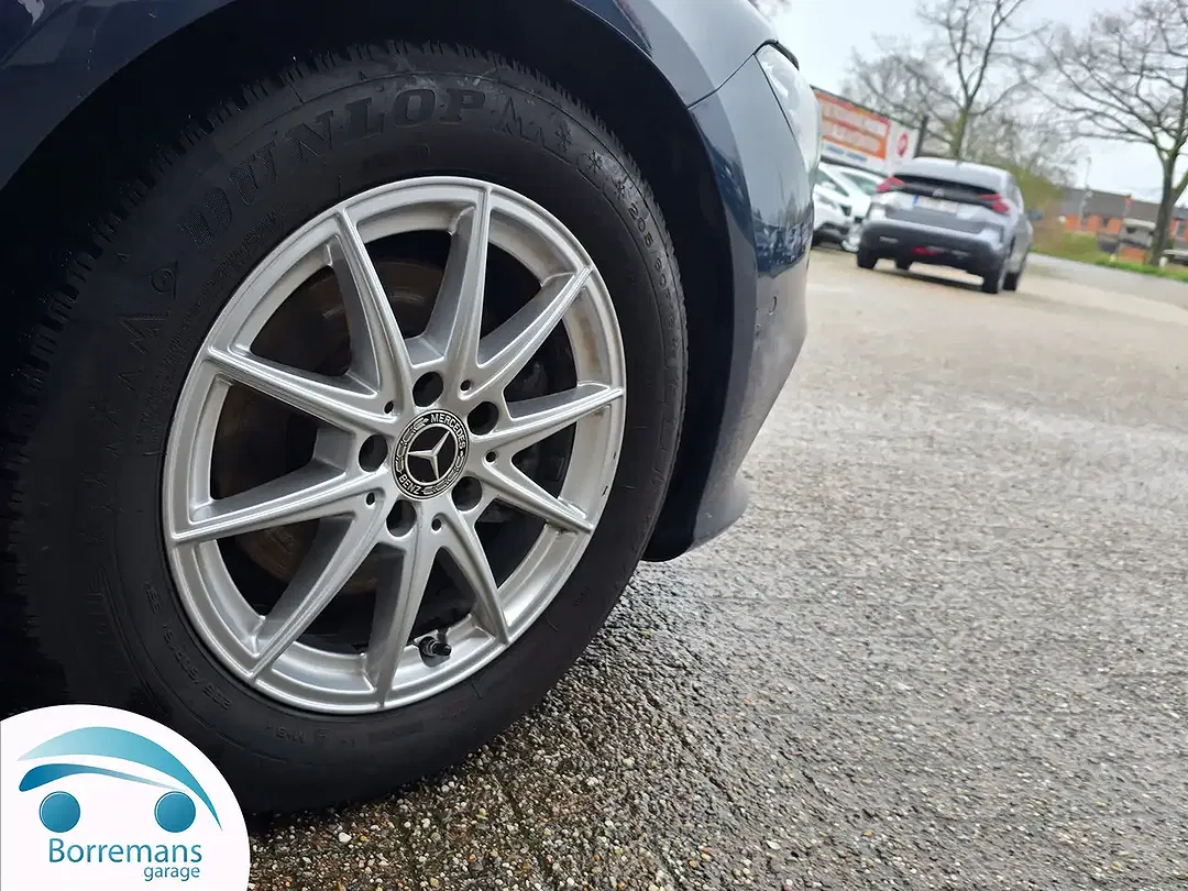 Mercedes-Benz CLA 180 - Thumbnail 8