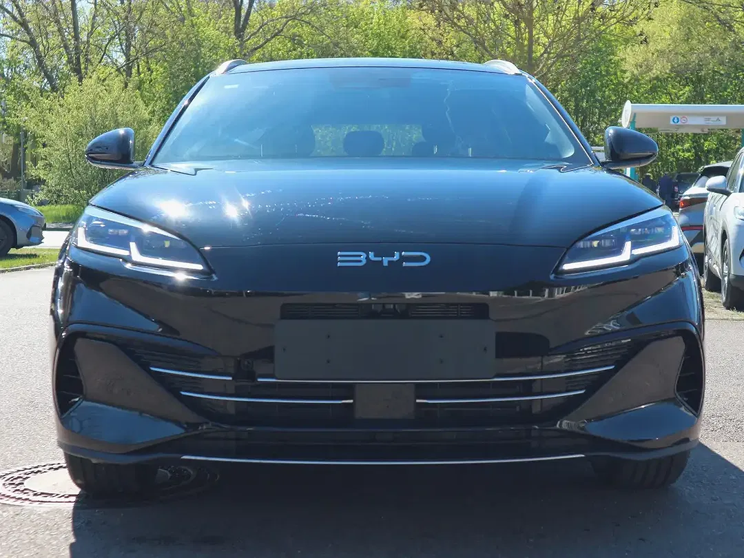 BYD Seal 6 - Thumbnail 3