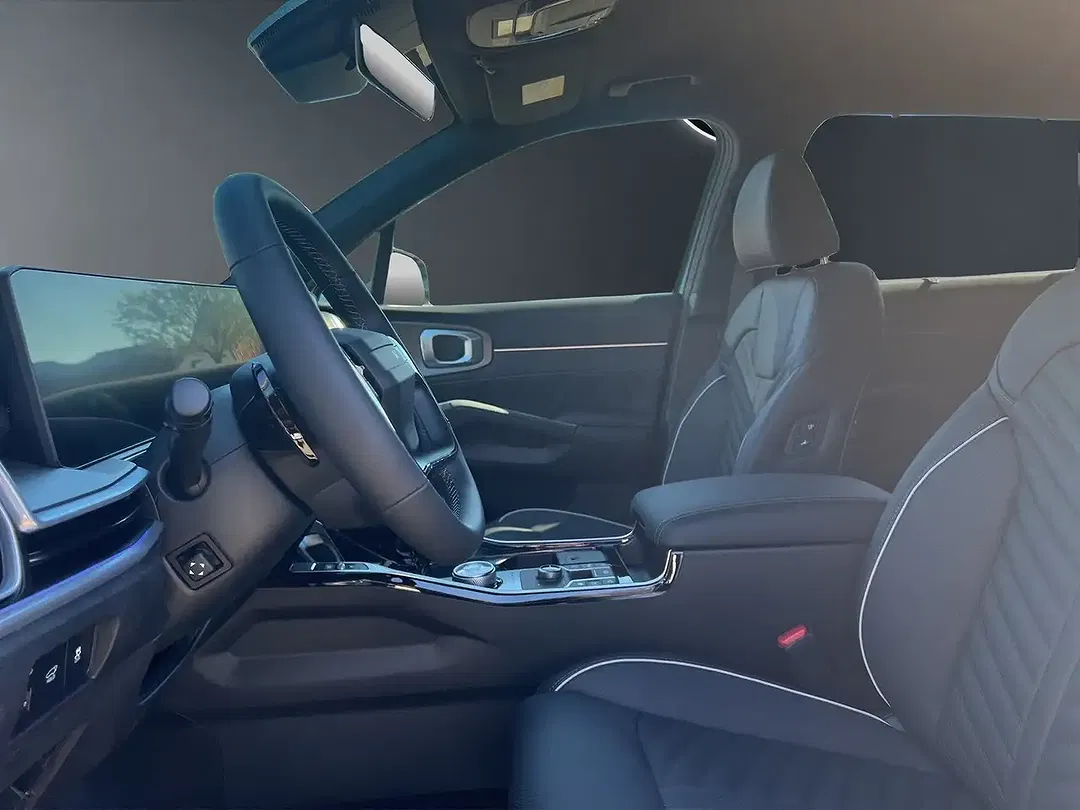 Kia Sorento - Thumbnail 9