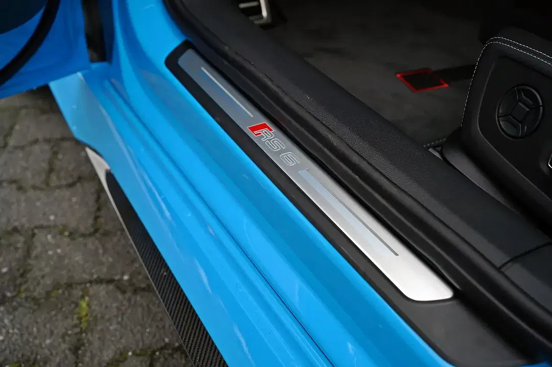 Audi RS6 - Thumbnail 10