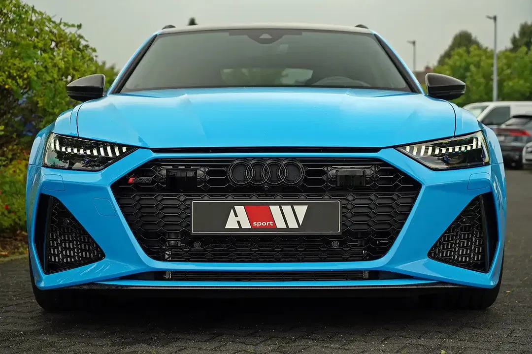 Audi RS6 - Thumbnail 3