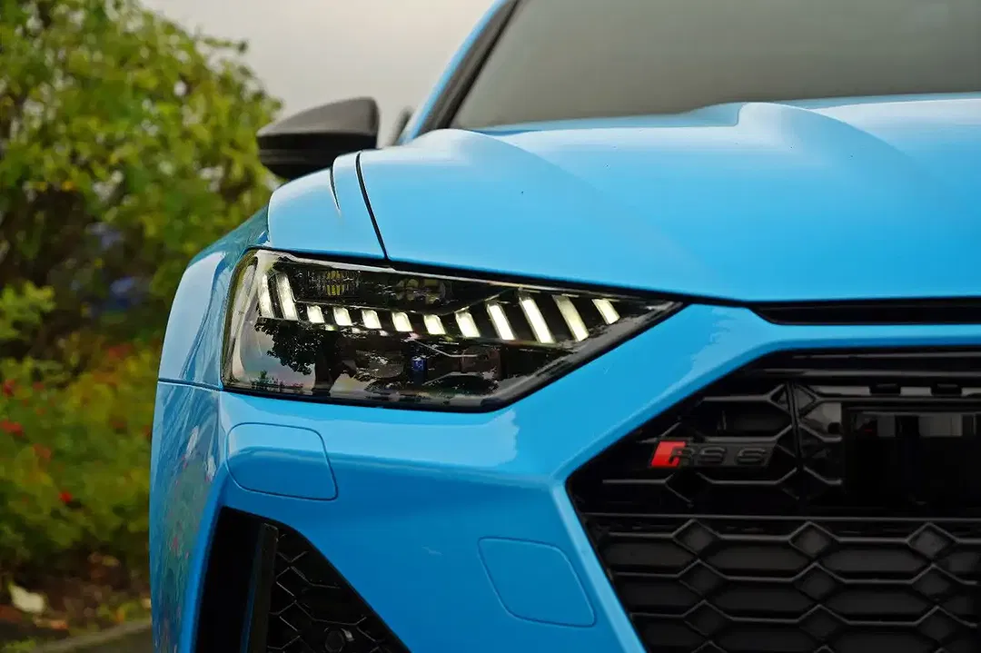 Audi RS6 - Thumbnail 4
