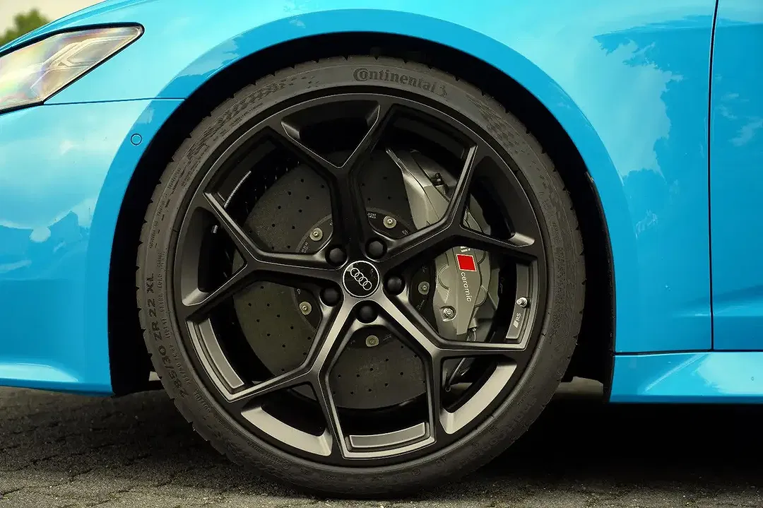 Audi RS6 - Thumbnail 5