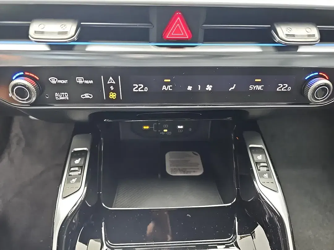 Kia Sorento - Thumbnail 12