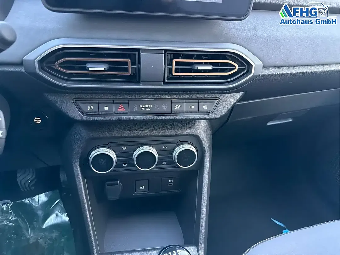 Dacia Sandero - Thumbnail 16