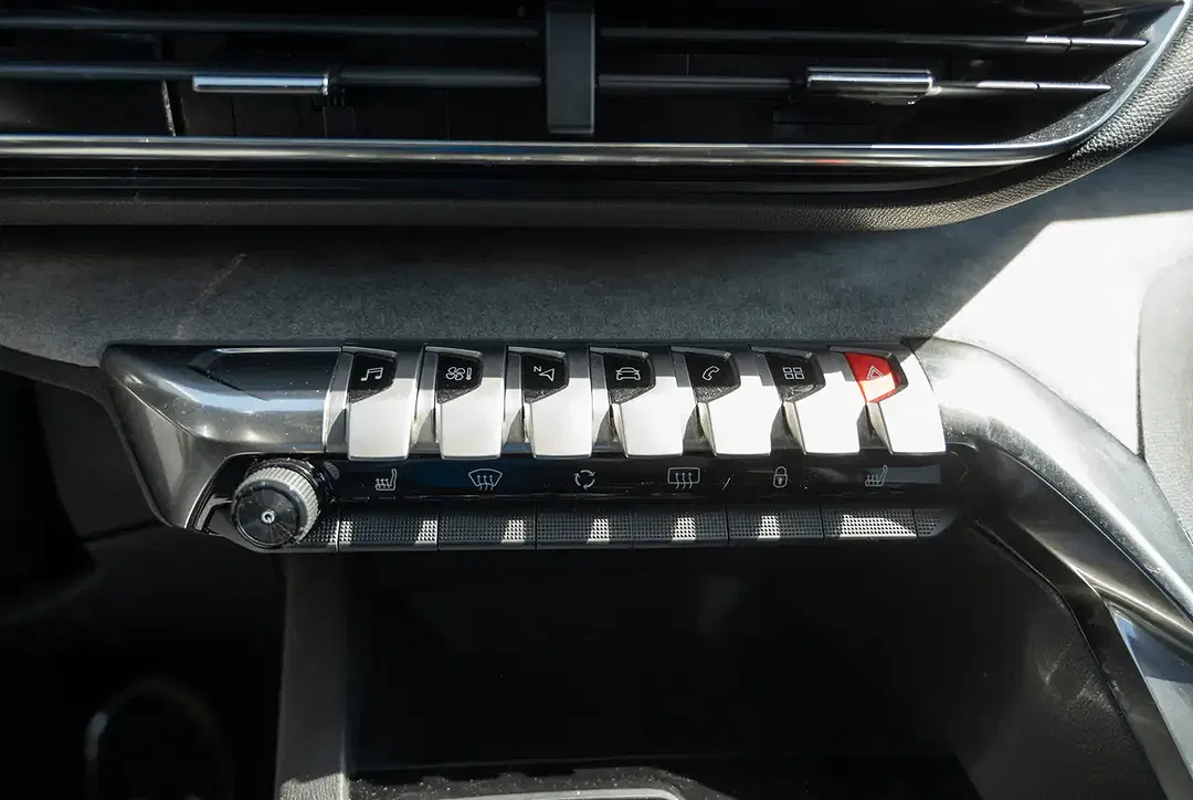 Peugeot 3008 - Thumbnail 10