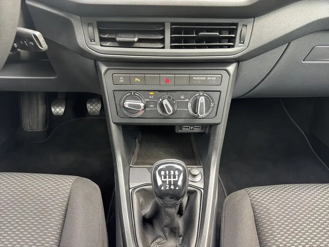 Volkswagen T-Cross - Thumbnail 23
