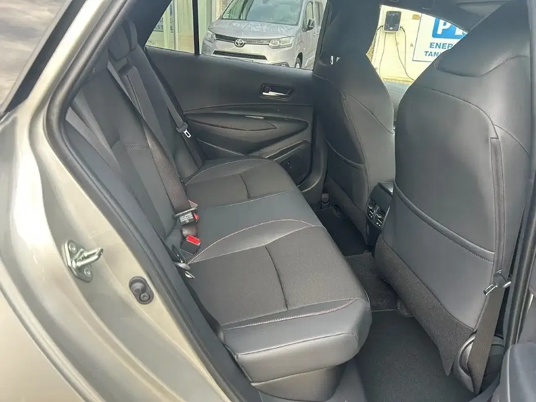 Toyota Corolla - Thumbnail 12