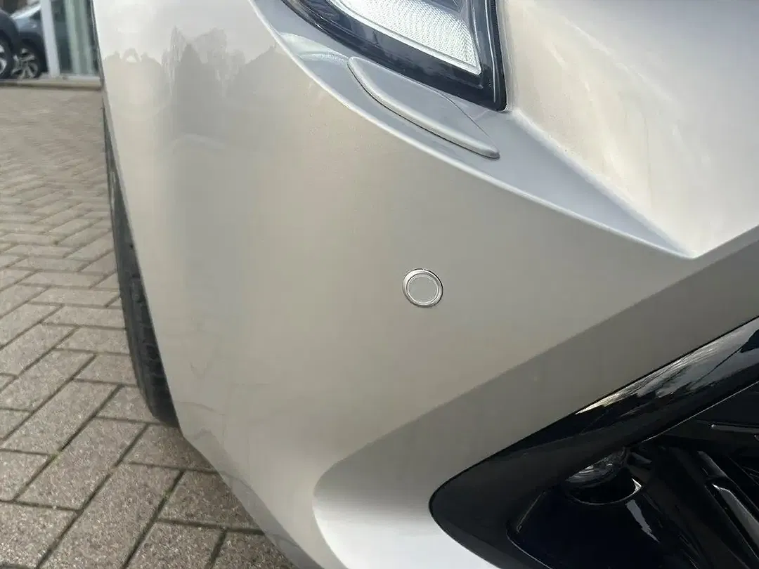 Toyota Corolla - Thumbnail 8