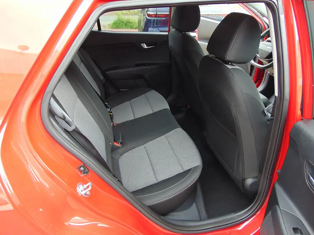 Kia Stonic - Thumbnail 11