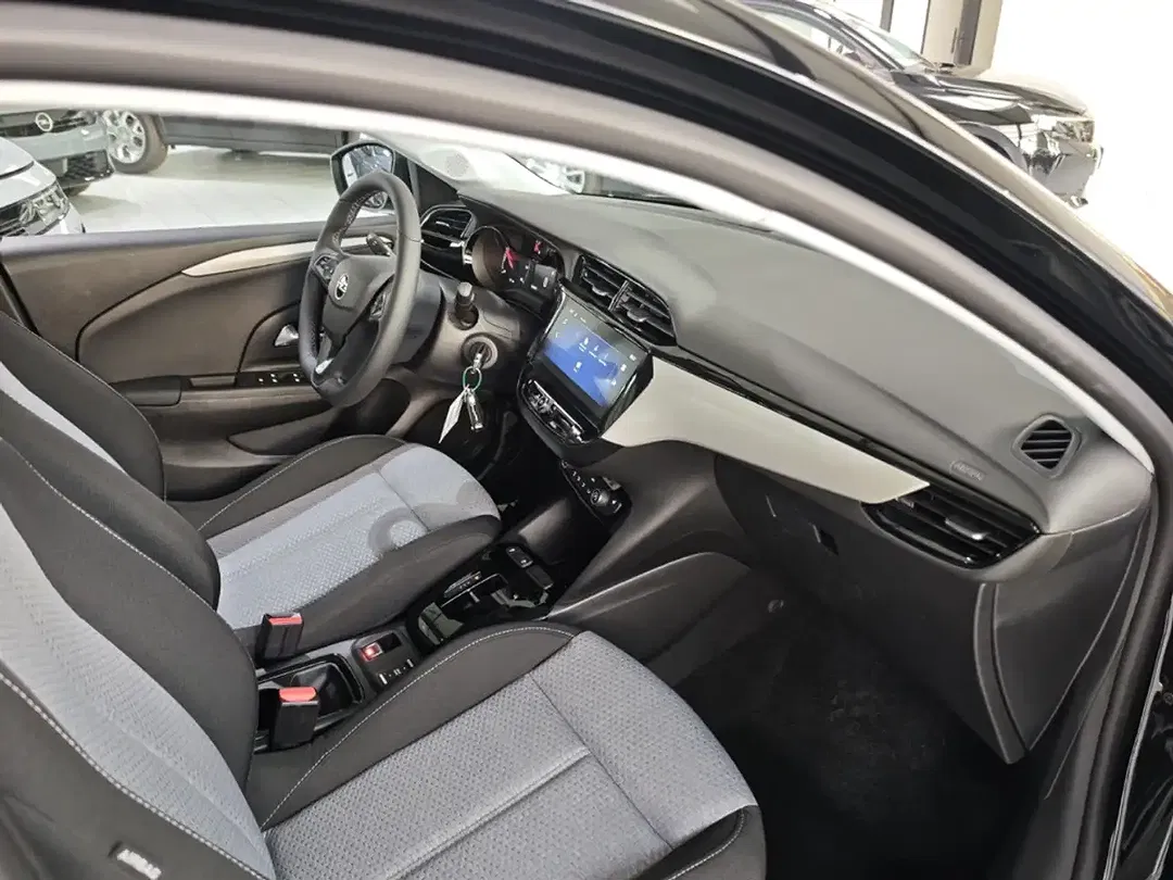 Opel Corsa - Thumbnail 9