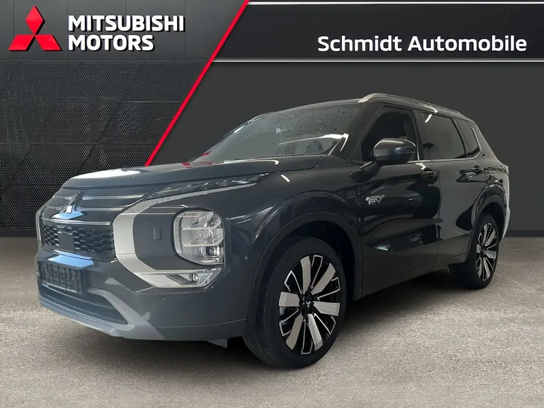Mitsubishi Outlander - Thumbnail 1