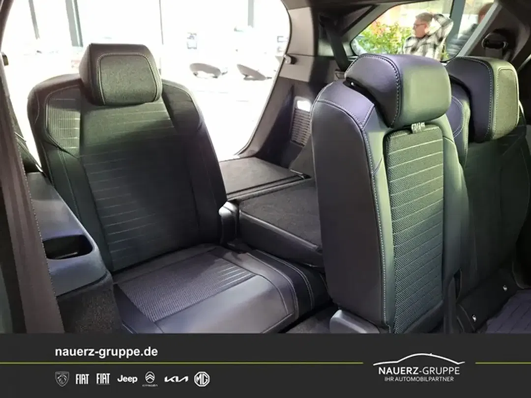 Peugeot 5008 - Thumbnail 12