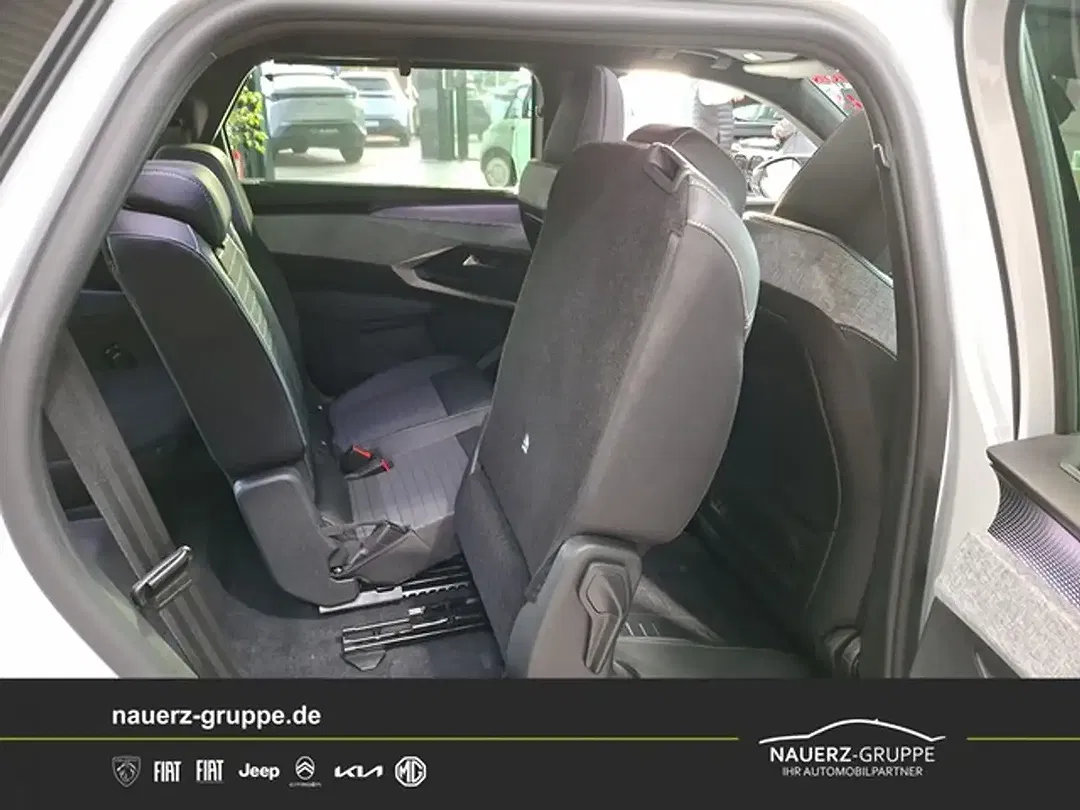 Peugeot 5008 - Thumbnail 13