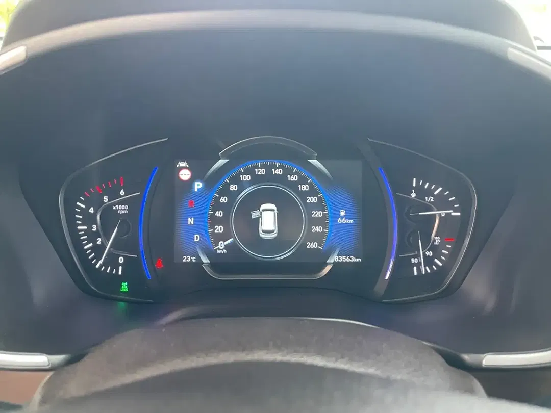 Hyundai SANTA FE - Thumbnail 13